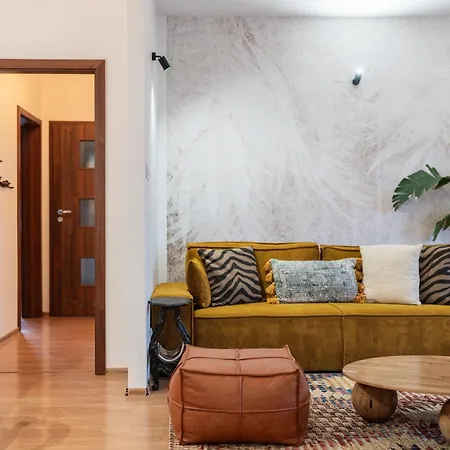 Concierge Saxon Apartament *